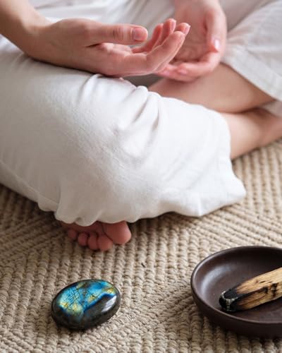 Image of Natural Labradorite Palm Stone - Hand-Polished Oval Worry Stone for Anxiety & Stress Relief - Pocket Healing Crystals for Meditation, Reiki & Intuition - Unique Spiritual Gift for Crystal Collectors