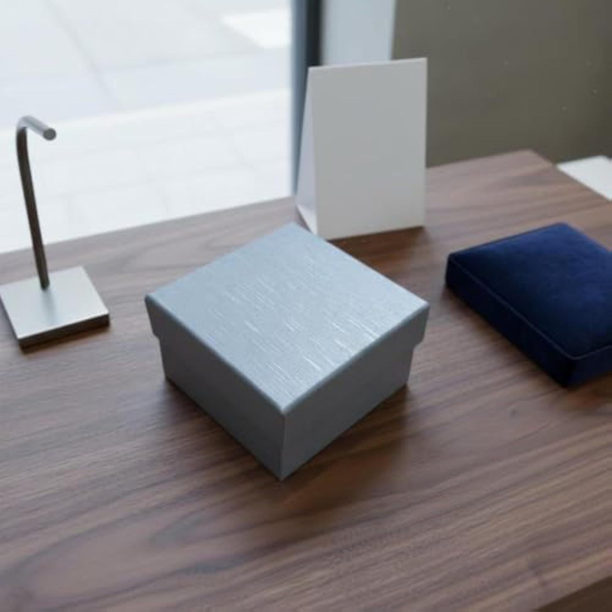 Watch Gift Box with Soft Pillow Storage Case, Faux Leather Texture