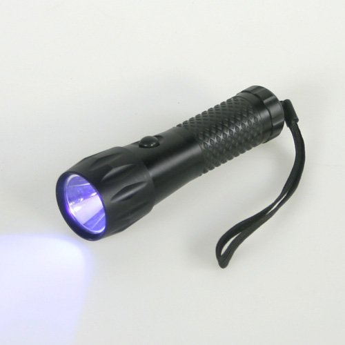 LEDwholesalers High Power 1 Watt Uv LED 385 Nm 3 Aa Ultra Violet Flashlight, 3 AAA 7370uv385