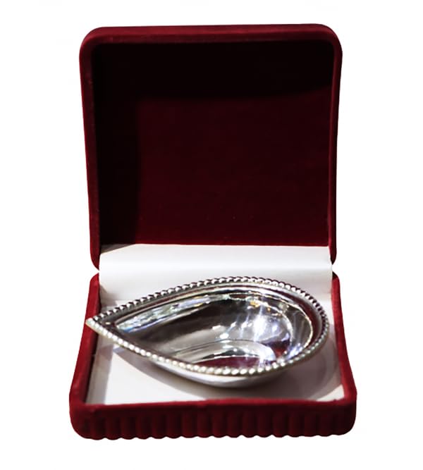 Image of 925 Sterling Silver Diya Ghee Vilakku Lamp for Pooja, Handcrafted Silver Pooja Item for Home Temple, Lakshmi Puja, Navratri, Diwali, Wedding, Housewarming, Annaprashan & Return Gift