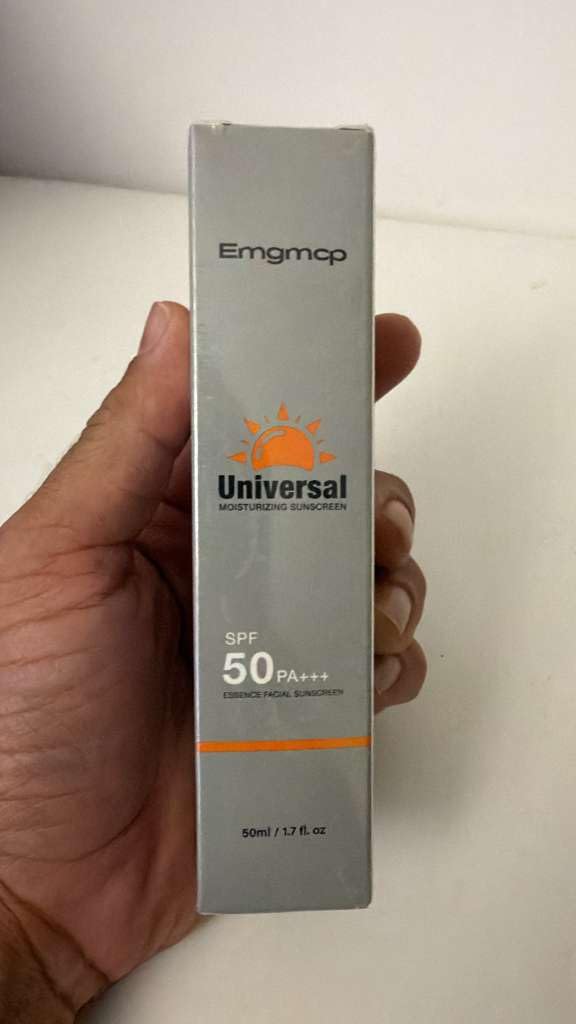 Emgmcp Tinted Sunscreen for Face SPF 50 Broad Spectrum, Hydrating Oil-Free Sheer Tint, No White Cast & Sweat Resistant, Tinted Moisturizer for Natural Glow, Non-Sticky Daily Sun Cream (2pc)
