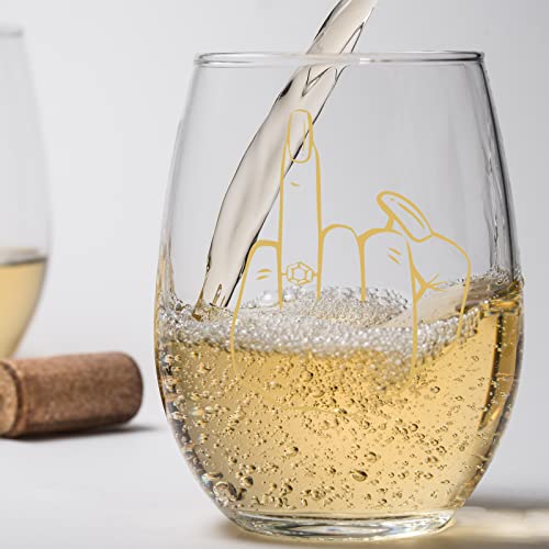 Engagement Gifts For Couples,Bride And Groom Gifts,Funny Wedding Gifts For Couple,Bridal Shower Gifts,Ring Finger Whiskey &Wine Glass #TOP3