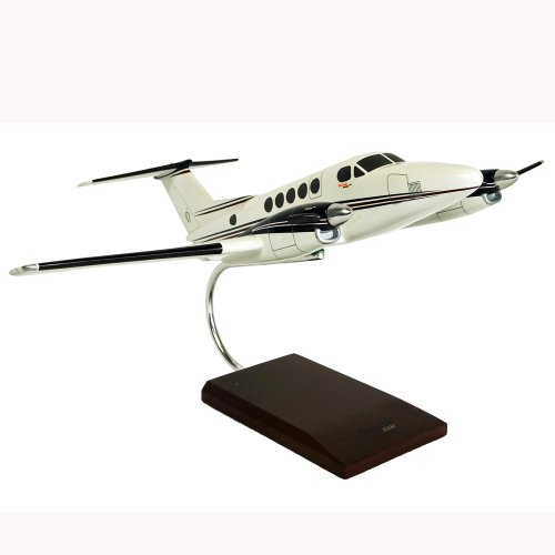 B200 Super King Air - 1/32 scale model