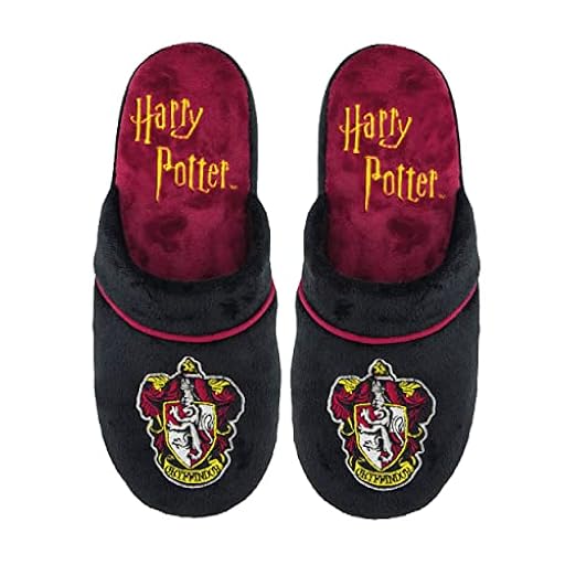 Pantuflas Zapatillas Cinereplicas Harry Potter - Oficial - Alto Confort y Calidad - Sole Pillow Walk - Adulto (S/M, Gryffindor) | Ya disponible en tu tienda friki favorita! En mundofriki.es! Pantuflas Zapatillas Cinereplicas Harry Potter - Oficial - Alto Confort y Calidad - Sole Pillow Walk - Adulto (S/M, Gryffindor) | Ya disponible en tu tienda friki favorita! En mundofriki.es!