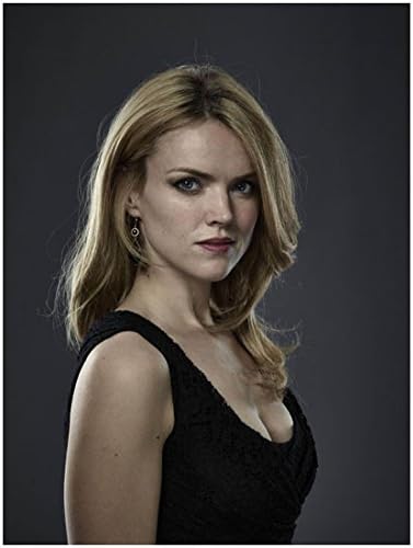 Gotham Erin Richards Aka Barbara Kean Close Up Face Turned Promotional 8 X 10 Photo At Amazon S Entertainment Collectibles Store