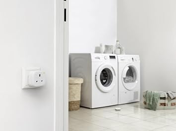 Bosch Smart Home Plug Compact, smart socket with app function (slim design, radio signal amplification, compatible with Alexa, Google Assistant and Apple HomeKit)