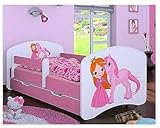 Das Kinderbett wird aus hochwertigen Spanplatten hergestellt Die Seitenteile sind in 7 Farben lieferbar.
