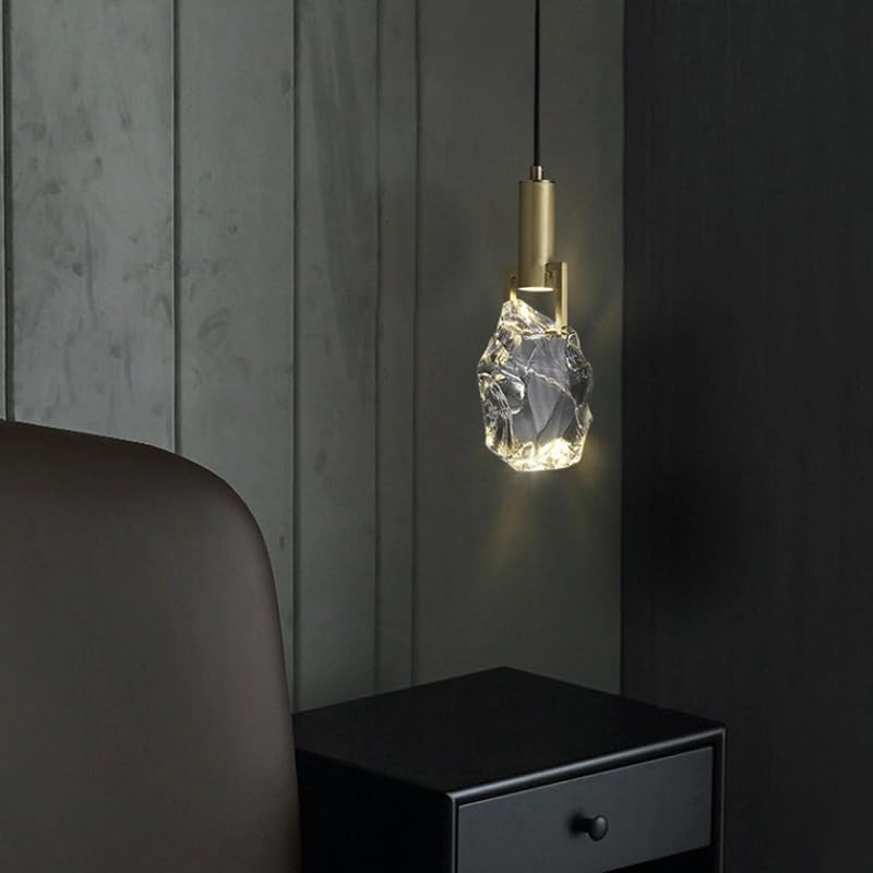Suspension en cristal et laiton chic pour chambre moderne