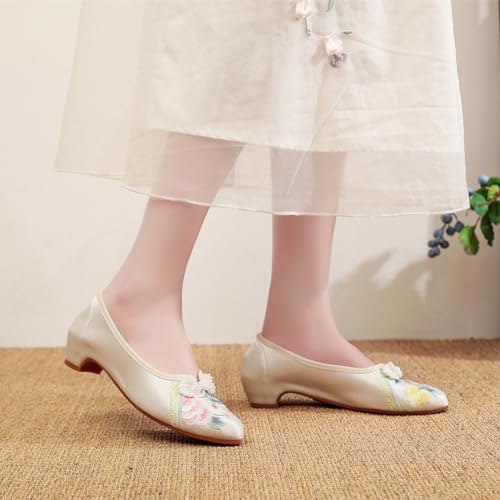 Women's Retro Classic Ballet Flats Shoes Pointed Toe Low Heel Mary Jane Shoes Handmade Floral Embroidered Shoes for Women Cheongsam Shoes3