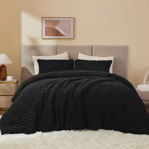 BEDELITE Fluffy King Size Comforter Set - Black Fleece Soft Comforter for King Size Bed, Luxury Warm Bedding Set for Winter, Fuzzy Bed Set 3 Pieces (1 Comforter, 2 Pillowcases)