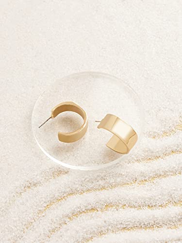 Contemporary & Stylish Semi Hoop Earring For Women