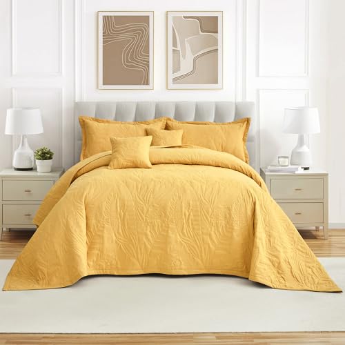 Image of HZ & HY Botanical Oversized Queen Bedspread, Stitched Leaf Quilt Set Queen Size, Lightweight Reversible Coverlet, Tailored Edge - Warm Botanical Look, 5 Piece, Honey Gold