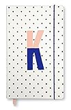 Hecho de cuero sintético (cuero vegano), este cuaderno tiene una tapa dura duradera que cuenta con una letra inicial "K" en colores llamativos con un marcapáginas a juego y cierre elástico. Este cuaderno de lunares Kate Spade New York tiene tu nombre. O lo suficientemente cerca, de todos modos..