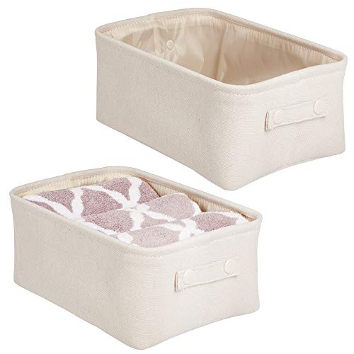 mDesign Juego de 2 cestas de tela con forro y diseño estructurado – Ideal como cesto para baño u organizador de cosméticos – Práctico organizador de baño de algodón y metal con asas – beige