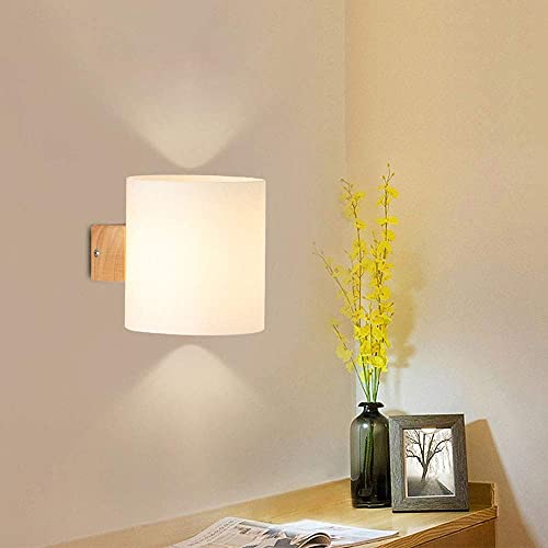 Lámpara de pared de madera nórdica para pasillos oscuros sin espacio 3