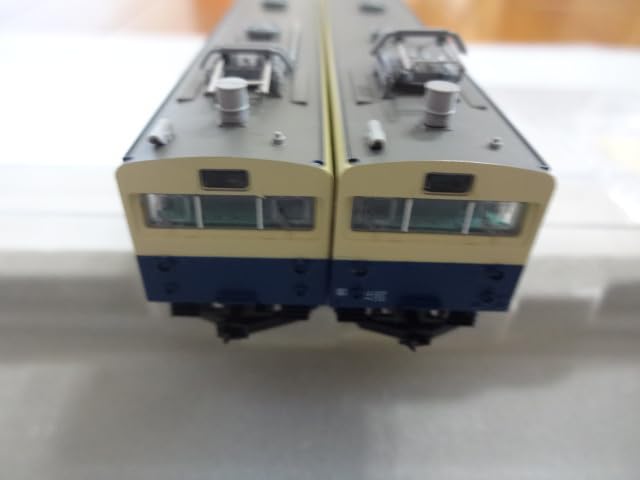 KS 1/80 クモニ83 800 (低屋根・R付窓) 車体生地キット KS 1/