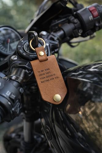 Image of Personalised Leather Keychain with Custom Name & Picture, Unisex, Modern Style, Customisable (TAN)