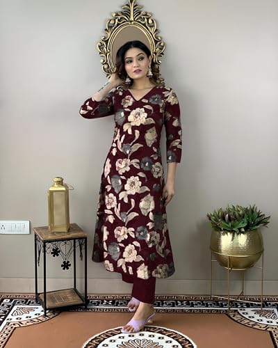 Image of GoSriKi Women's Cotton Blend Printed Kurta with Pant