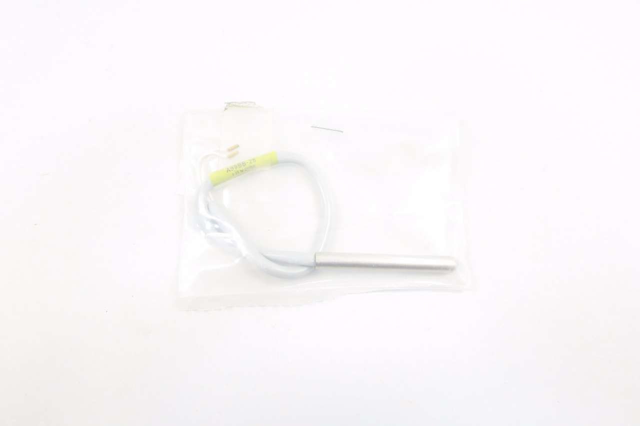 JOHNSON CONTROLS A99BB-25 Temperature Sensor -40-105C D574121