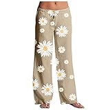 Im Sommer ist eine klassische kurze Short aus Stoff ein absolutes Basic und darf in keinem Kleiderschrank fehlen. Durch den bequemen Schnitt ist Bewegungsfreiheit und Komfort garantiert.