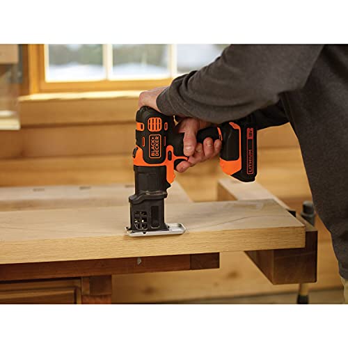 Perceuse MultiEvo BLACK+DECKER pour poser vos étagères et couper le bois - 7