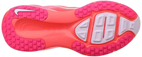 Nike Women's Vomero 18 Sneaker2