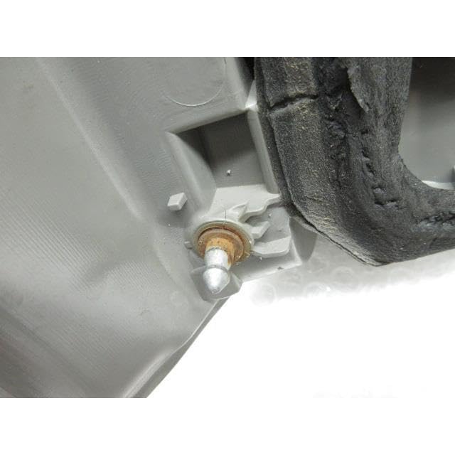 Amazon | 25年ヴォクシー DBA-ZRR70W 右テールランプ テール