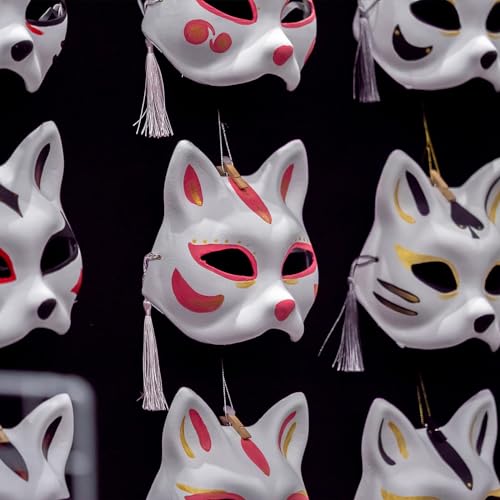 Máscaras blancas de papel cómodas para solucionar disfraces caseros 5