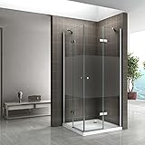 Estanqueidad: La puerta tiene una cerradura magnética y sellos de goma bajo las puertas y entre los vidrios para garantizar un cierre hermético. El zócalo de aluminio suministrado adicionalmente evita que el agua se escape por el borde inferior.
