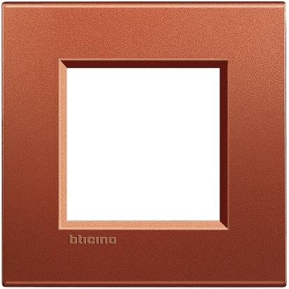 Plaque LL-PLACA 2M BRICK aux finitions soignees pour architecture interieure