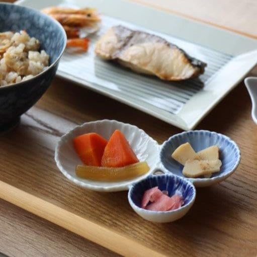 Amazon | 有田焼 染濃淡三種皿 三品盛 三連皿 豆皿 副菜 醤油皿 薬味皿
