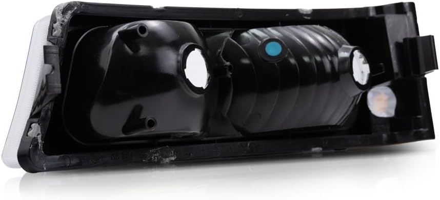 CarLights360: For Chevy Silverado 2500 HD Turn Signal/Parking Light Assembly 2003 04 05 2006 Passenger Side | Type 2 | CAPA Certified | GM2521185