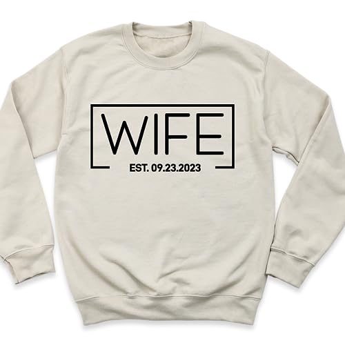 Custom Wife Hubs Sweatshirt, Couples Mr Mrs Sweatshirts, Hubby Wifey Honeymoon Shirts, Personalized Wedding Sweatshirt, Honeymoon Hoodie, Engagement Gift Sweatshirt, Fiancee Gift Tee4