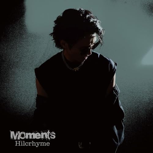 【Amazon.co.jp限定】Moments (初回限定盤)(DVD付)(特典:メガジャケ(ランダムで10名様に直筆サイン入り)付)