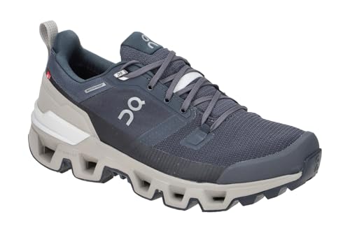 Image of On Women's Cloudwander Waterproof Sneakers
