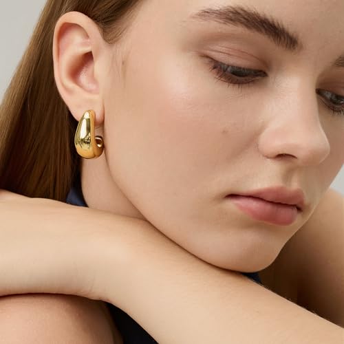 Image of FRUMOS 18K Gold Plated Chunky Hoop Earrings for Women Fashion Thick Gold Hoops Set Jewelry for Birthday Christmas Gifts
