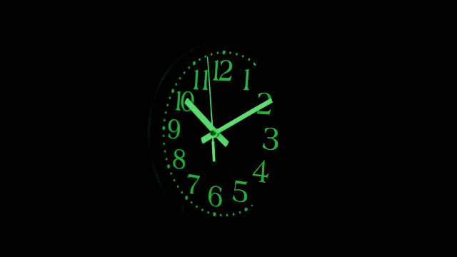 Amazon.com: JoFomp 3D Numbers Glow in The Dark Wall Clocks Battery