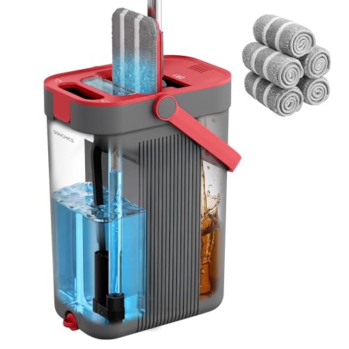SONGMICS Mocio Lavapavimenti con Secchio, Acqua Pulita/Sporca Separata, Secchio a 3 Scomparti, Strizzatore, Mop Piatto, Testina Girevole a 360°, 5 Panni Microfibra, Grigio e Rosso LMB001GT05