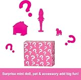 Barbie Zestawy domków dla lalek Mini BarbieLand, mini domek marzeń z 1,5-calową lalką Barbie z niespodzianką, meblami i akcesoriami oraz windą i basenem, HYF45