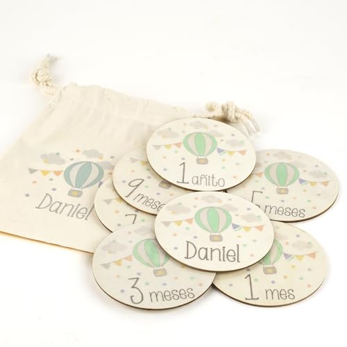 Mi Pipo - Tarjetas Cumple Mes Bebe Personalizadas | Set de 7 Discos Placas Cumple Mes Bebe Madera con Nombre | Ideal como Regalo Bebé Recien Nacido Original, Bolsa Algodón Incluida | Globo