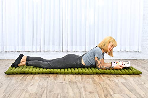 Image of Leewadee - Foldable Floor Mattress - Japanese Roll Up Futon -Trifold Tatami Mat- Guest Floor Bed - Camping Mattress - Thai Massage Mat, Kapok Filled, 75 x 28 inches, Green