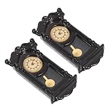 Stable et attrayante : fabriquée avec des matériaux de qualité, cette petite horloge décorative conserve son aspect vintage et reste un accessoire fonctionnel pour maison de poupée, préservant ainsi l’éclat de votre décor miniature pendant des années