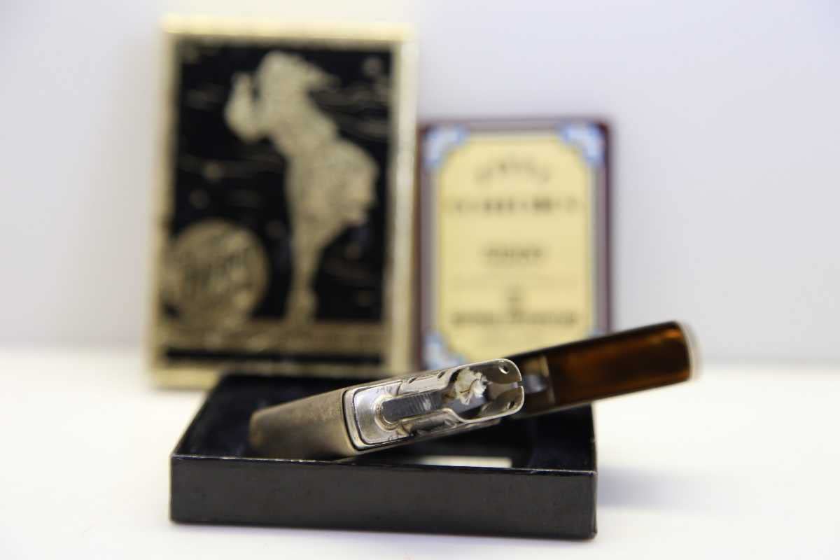 zippo 1932➖1982 COMMEMORATIVE 50th zippo 1932➖1982 COMMEMORATIVE 50th Zippo Rare Vintage 1932-1982