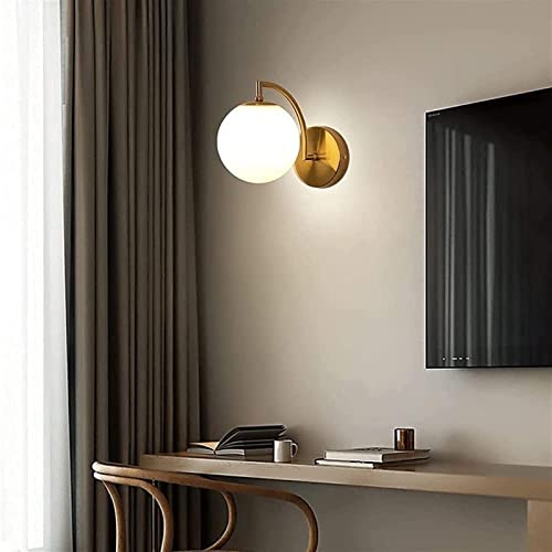 Aplique de pared moderno de latón con acabado oro brillante y esfera decorativa de vidrio 4