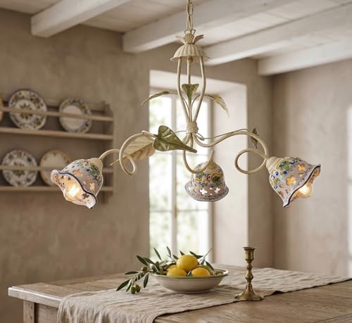Lustre à 3 lumières pour illuminer une salle à manger provençale