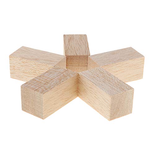 A grana stretta e levigata a macchina per un aspetto liscio e uniforme. Può essere macchiato per imitare molti altri tipi di legno.