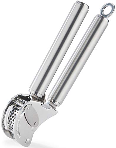 RÖSLE Knoblauchpresse mit Abstreifer, Presse in Profi-Qualität für Ingwer und Knoblauch, mit klappbarem Sieb, Edelstahl 18/10, spülmaschinengeeignet