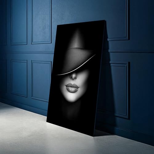 Tableau femme au chapeau noir et blanc 40x70 cm avec cadre