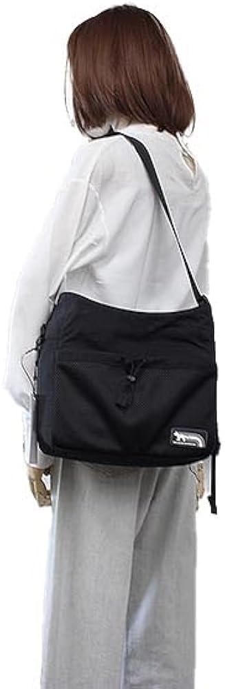 メゾンキツネ ショルダーバック メッセンジャーバック 完売モデル 新品未使用品 MAISON KITSUNE（メゾン キツネ） ショルダーバッグ MM05165WQ1001