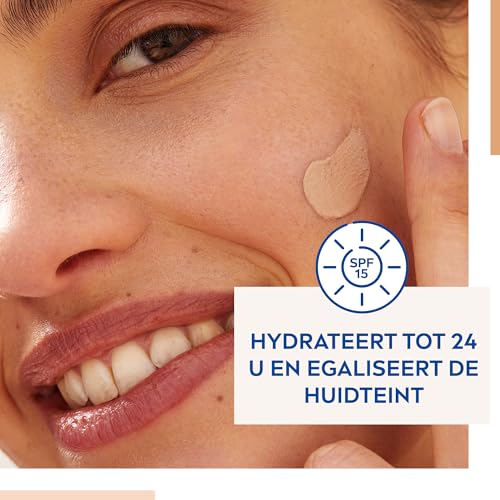 Nivea Essentials 5-in-1 BB Dagcrème – Licht SPF 15, 50 ml - View 3